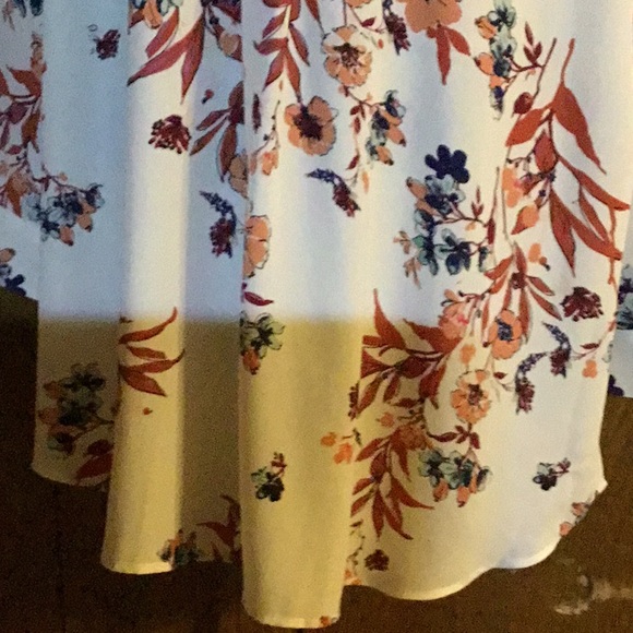 Van Heusen XXLT 100% polyester colorful shirt - Picture 2 of 5